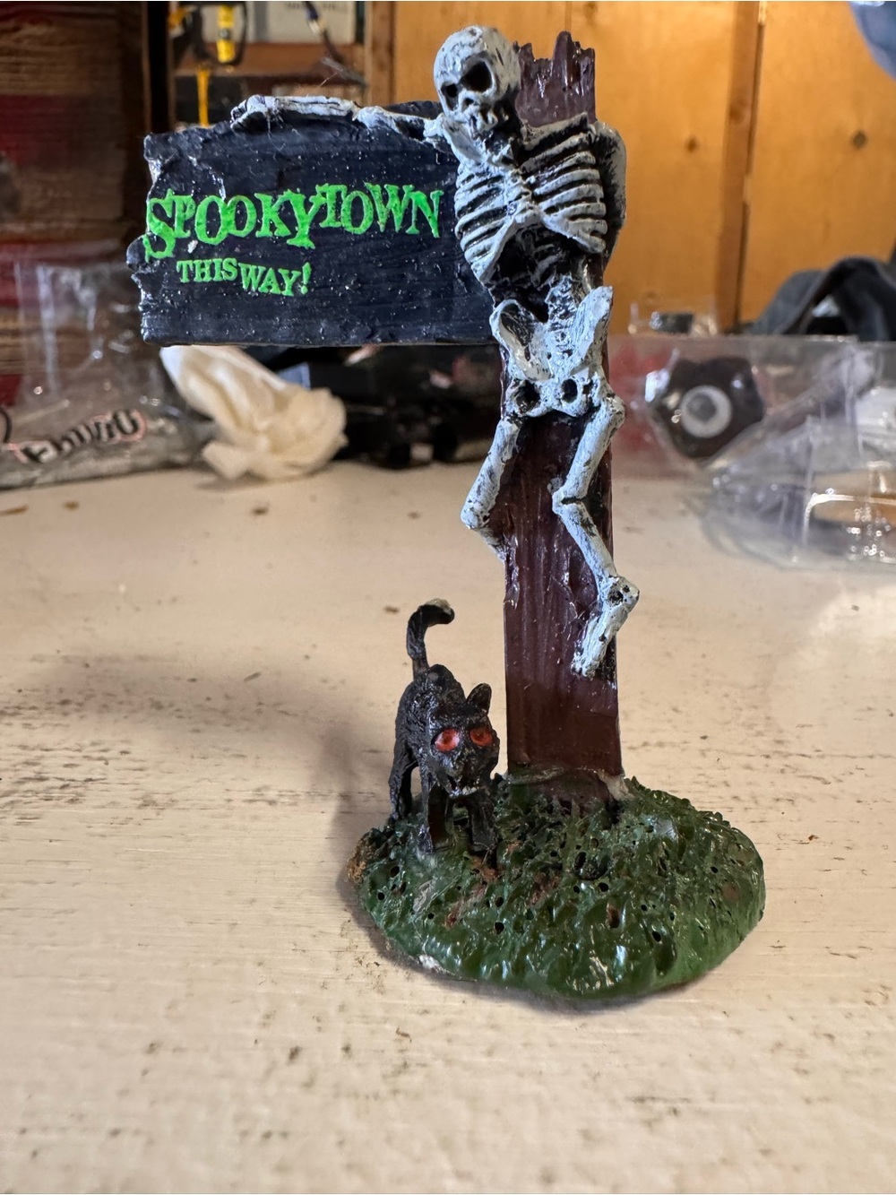 Lemax Halloween SpookyTown Sign with Skeleton, Black/Green/Brown